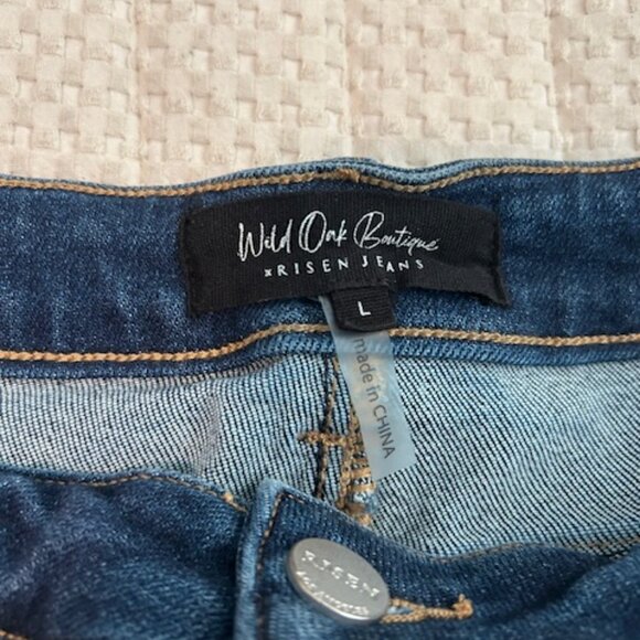 Wild Oak Boutique Denim Shorts - Picture 2 of 3